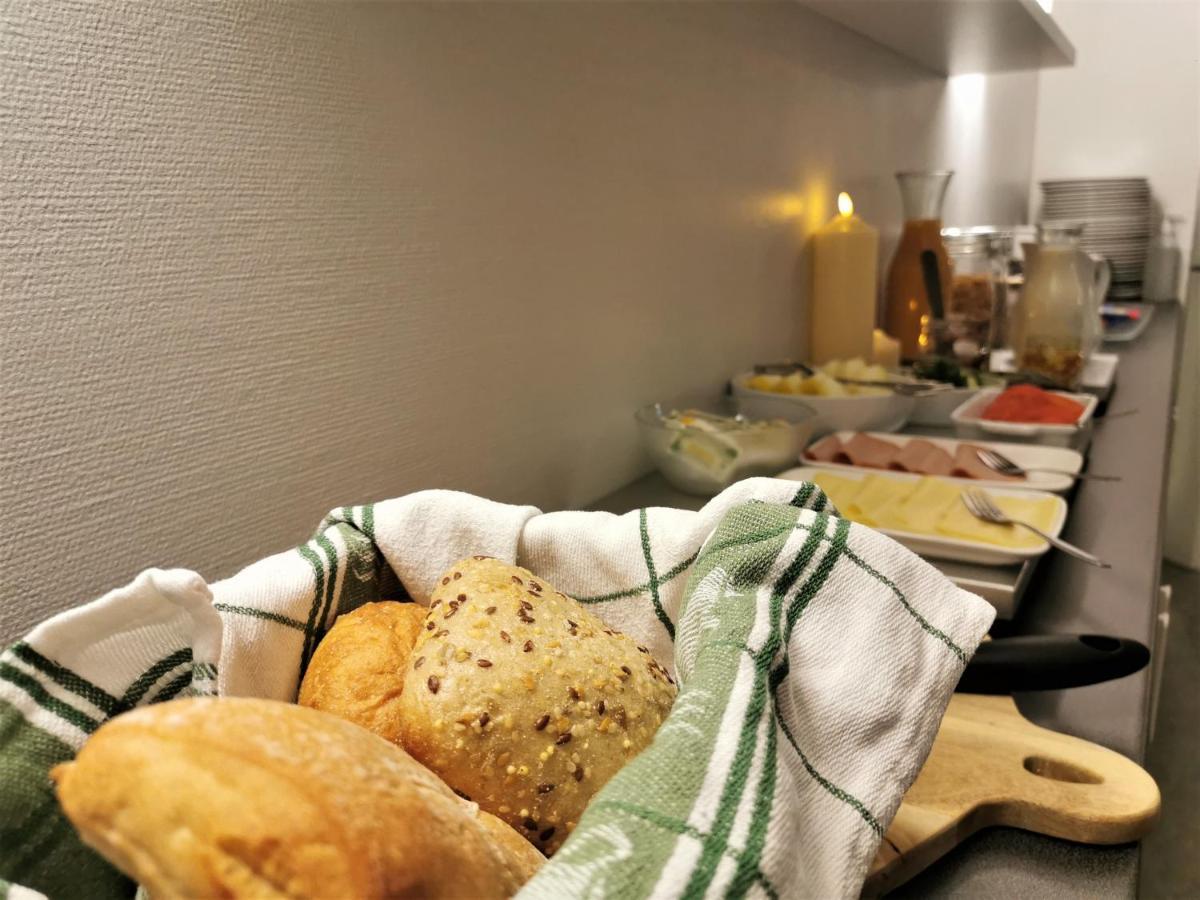 Lidköping Broholm Bed&Breakfast المظهر الخارجي الصورة