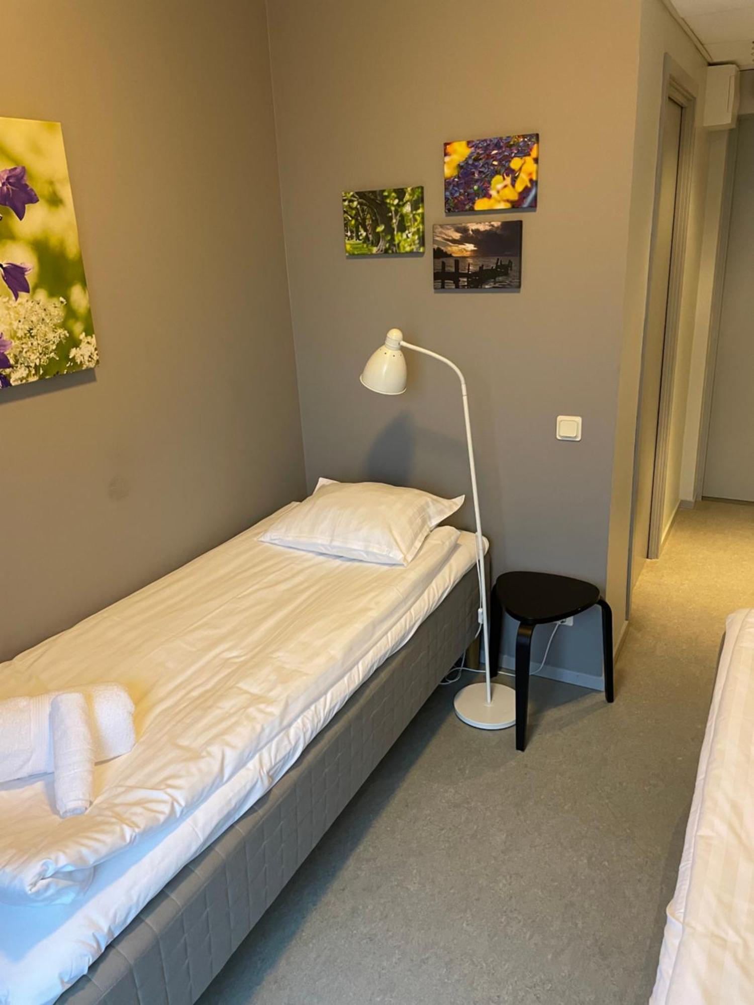 Lidköping Broholm Bed&Breakfast الغرفة الصورة